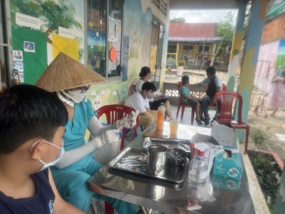 Tổ chức tham gia tiêm ngừa COVID-19 cho học sinh và cán bộ giáo viên trong tháng cao tiểm tiêm ngừa COVID-19 an toàn, sẳn sàng cho năm học mới 2022-2023.