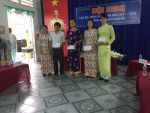 Khen thưởng các chị em có thành tích trong năm học 2016-2017