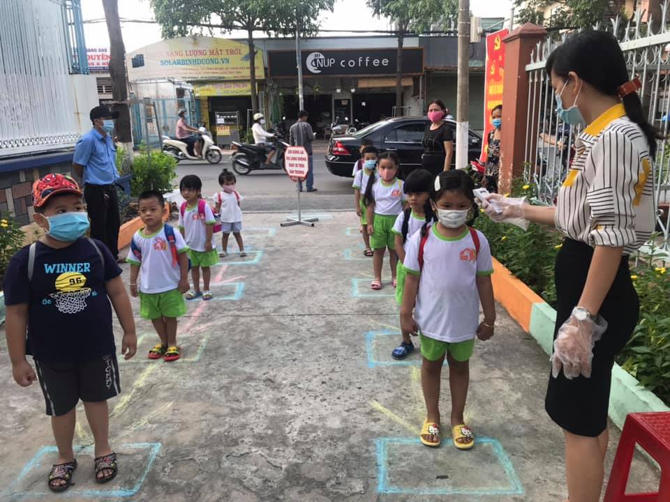 Niềm vui trở lại trường