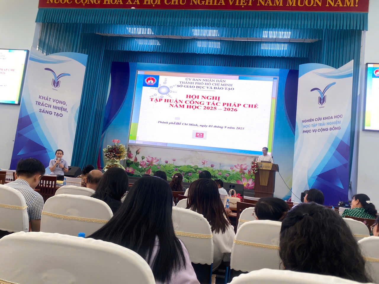 TẬP HUẤN CÔNG TÁC PHÁP CHẾ NĂM HỌC 2025-2026 CHO ĐƠN VỊ TRƯỜNG HỌC