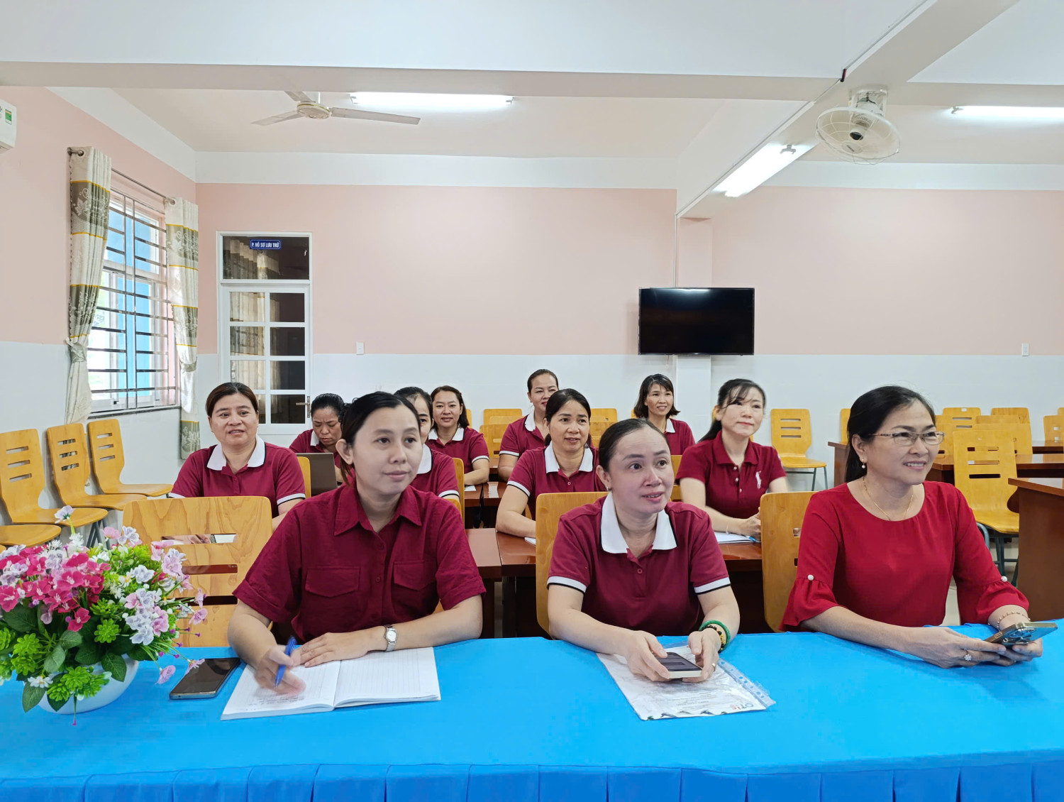 Trường Mầm non Họa Mi tham gia tập huấn triển khai hệ thống ứng dụng tương tác ngành giáo dục thành phố "EDUI"